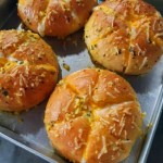 CHEESED GARLIC BREAD